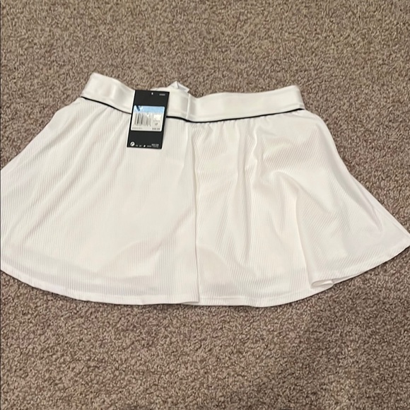 Nike White Skort with Black Logo - Picture 4 of 4